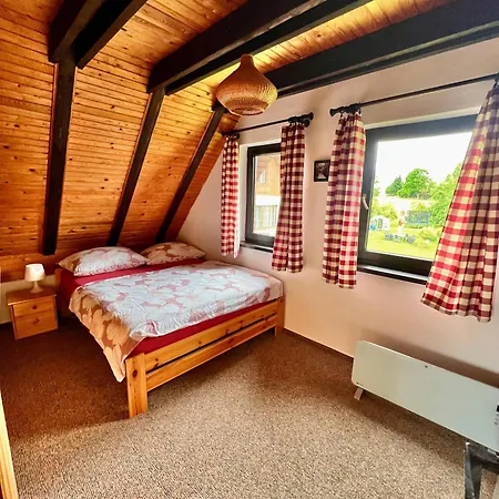 Nyaraló Emma Frymburk